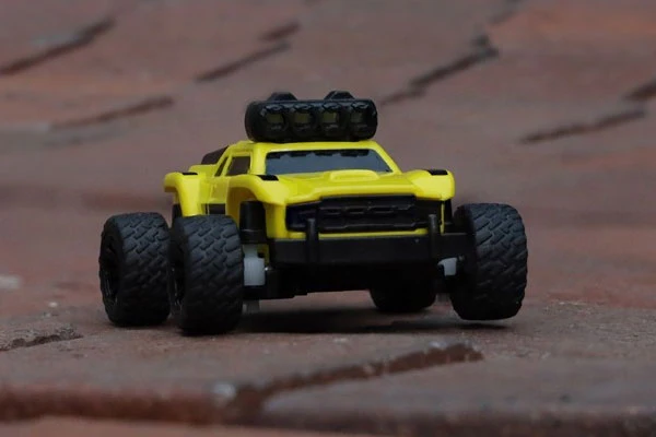 MICRO MONSTER TRUCK C81 - 1:76 - GIALLO - Image 5