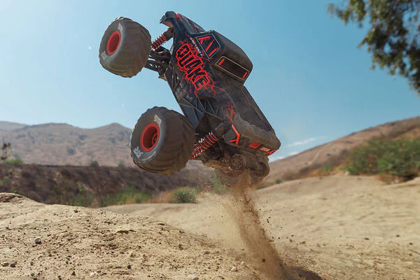 QUAKE GROM BRUSHED 4X4 - RTR MONSTER TRUCK 1:16 - ROSSO - Image 13