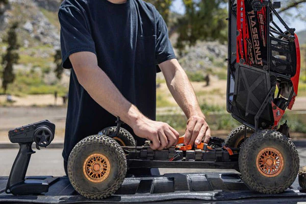 8IGHT SUPER LASERNUT 6S 4X4 BRUSHLESS - RTR DESERT BUGGY 1:6 - ROSSO - Image 15