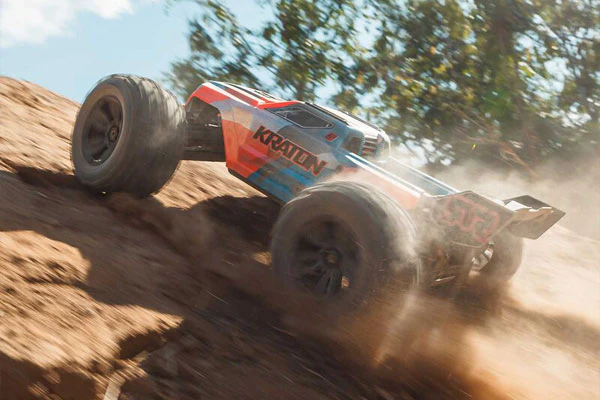 KRATON V6 BLX 4X4 BRUSHLESS 6S - RTR MONSTER TRUCK 1:8 - ARANCIO - Image 11