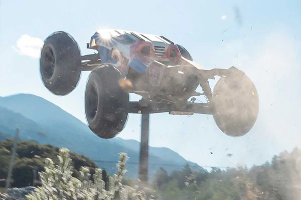 KRATON V6 BLX 4X4 BRUSHLESS 6S - RTR MONSTER TRUCK 1:8 - BLU - Image 11