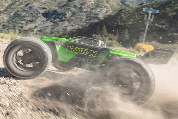 KRATON V6 BLX 4X4 BRUSHLESS 6S - RTR MONSTER TRUCK 1:8 - VERDE - Image 12