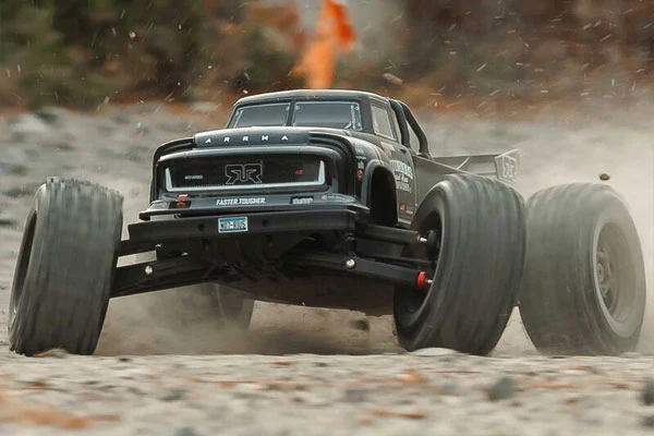 NOTORIOUS V6 4X4 BLX BRUSHLESS 6S - RTR MONSTER TRUCK 1:8 - NERO - Image 12