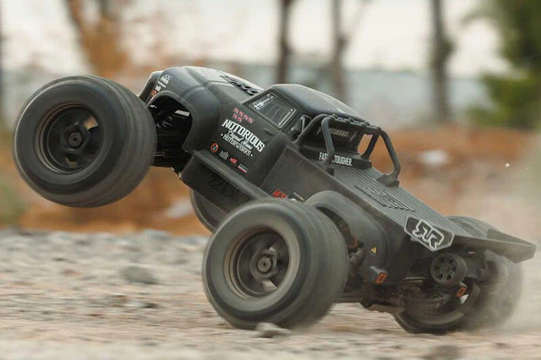 NOTORIOUS V6 4X4 BLX BRUSHLESS 6S - RTR MONSTER TRUCK 1:8 - NERO - Image 13