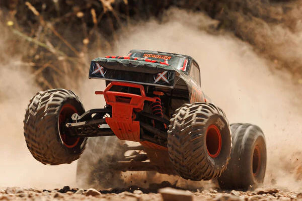 QUAKE 223S DSC 2WD - RTR MONSTER TRUCK 1:10 - ROSSO - Image 15