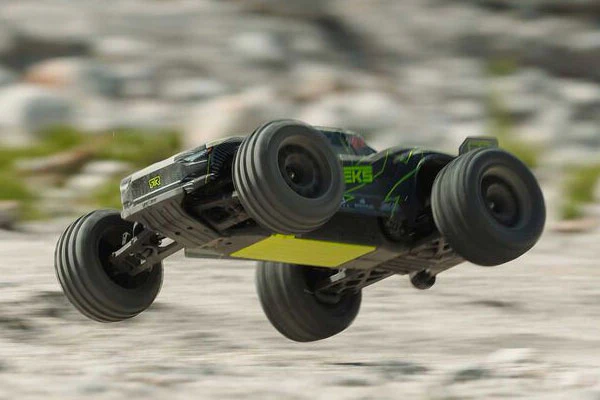 VORTEKS 223S DSC 2WD BRUSHLESS - RTR MONSTER TRUCK 1:10 - GIALLO - Image 16