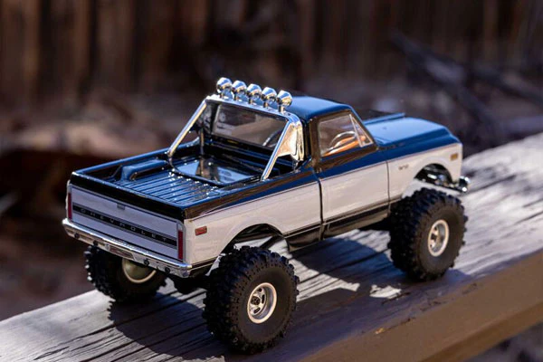 SCX24 CHEVROLET C10 4WD 1967-1972- RTR ROCK CRAWLER 1:24 - NERO - Image 15