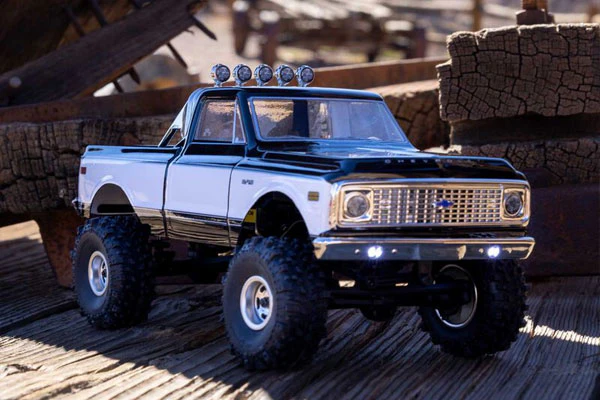 SCX24 CHEVROLET C10 4WD 1967-1972- RTR ROCK CRAWLER 1:24 - NERO - Image 16
