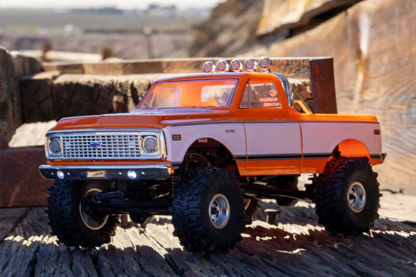 SCX24 CHEVROLET C10 4WD 1967-1972- RTR ROCK CRAWLER 1:24 - ORANGE - Image 16