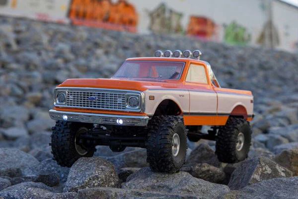SCX24 CHEVROLET C10 4WD 1967-1972- RTR ROCK CRAWLER 1:24 - ORANGE - Image 18