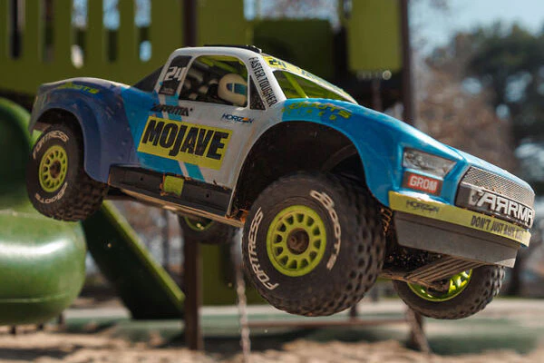 MOJAVE GROM MEGA 380 4X4 - RTR SHORT COURSE 1:16 - BLU/BIANCO - Image 10
