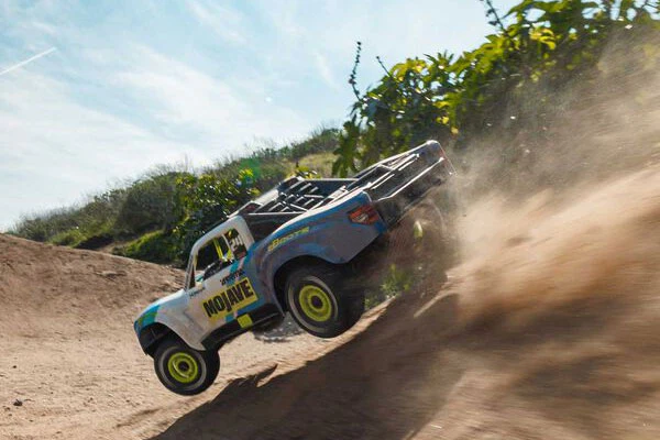 MOJAVE GROM MEGA 380 4X4 - RTR SHORT COURSE 1:16 - BLU/BIANCO - Image 7