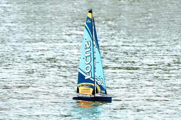 FOCUS V3 955 MM - RTR BARCA A VELA - BLU - Image 6
