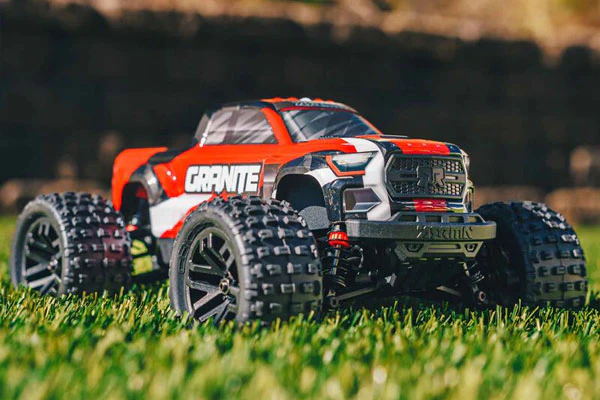 GRANITE GROM MEGA 380 - RTR MONSTER TRUCK 1:18 - ROSSO - Image 3