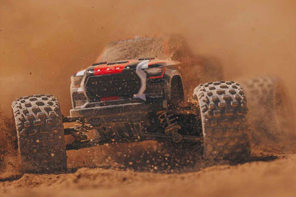 GRANITE GROM MEGA 380 - RTR MONSTER TRUCK 1:18 - ROSSO - Image 6
