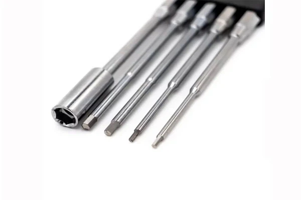 SET PUNTE PER CACCIAVITE IN TITANIO DA 1,5/2/2,5MM E CHIAVE A TUBO DA 3/7MM - Image 2