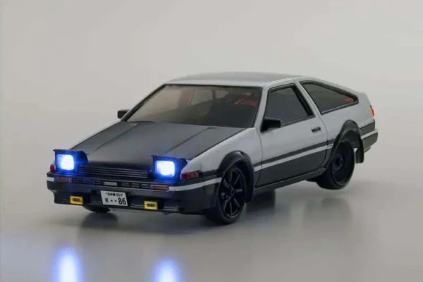 MINI-Z FIRST INITIAL-D - TOYOTA SPRINTER TRUENO AE86 - NERO/BIANCO - RTR ON-ROAD 1:28 - Image 6