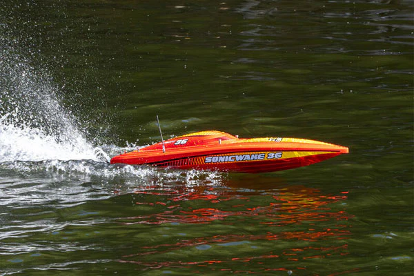 SONICWAKE V3 36" - RTR MOTOSCAFO - ROSSO - Image 14