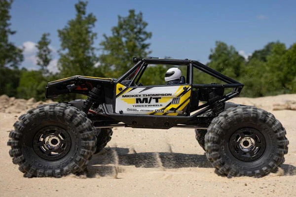 UTB18 CAPRA 4X4 BRUSHED - RTR CRAWLER 1:18 - GIALLO - Image 9